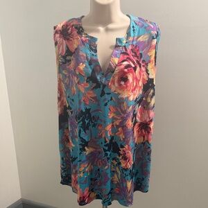 Sew In Love Vibrant Floral V-Neck Top XL